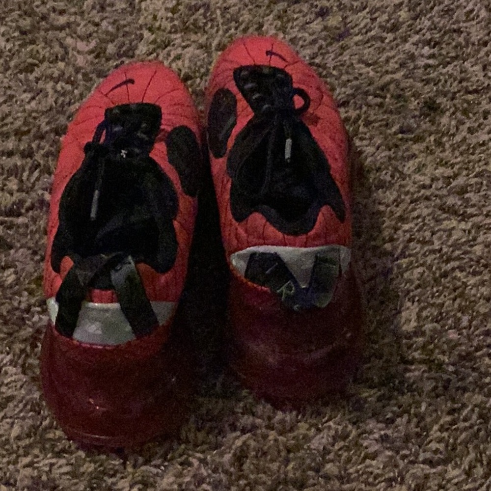 Red and black airmax